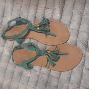 Womens Sandals Teal with tassels great condition size 9